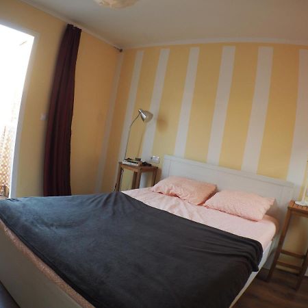 Cosy Appartment W/ Terrace In The Old City Centre Malaga Ngoại thất bức ảnh