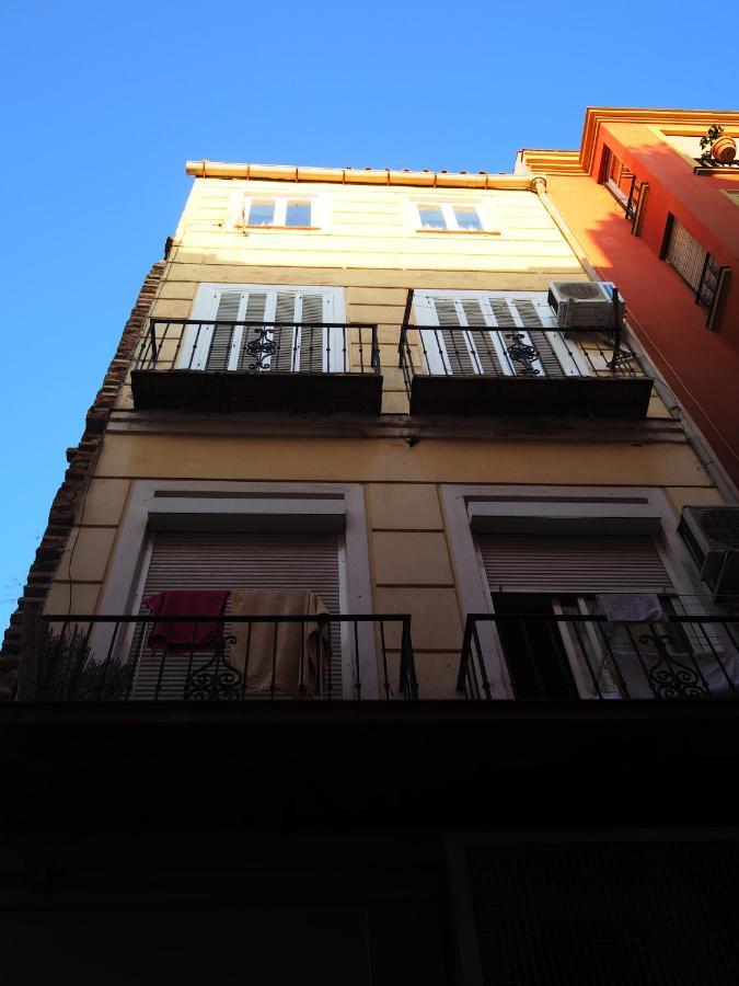 Cosy Appartment W/ Terrace In The Old City Centre Malaga Ngoại thất bức ảnh